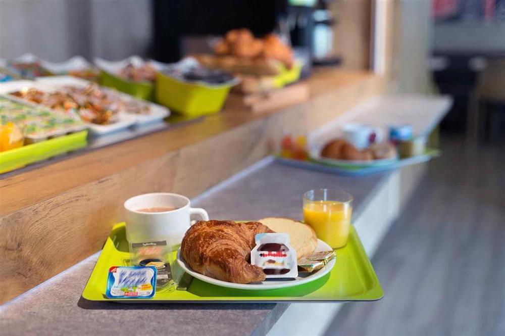 ホテル Ibis Styles Les Sables Olonne レストラン 写真