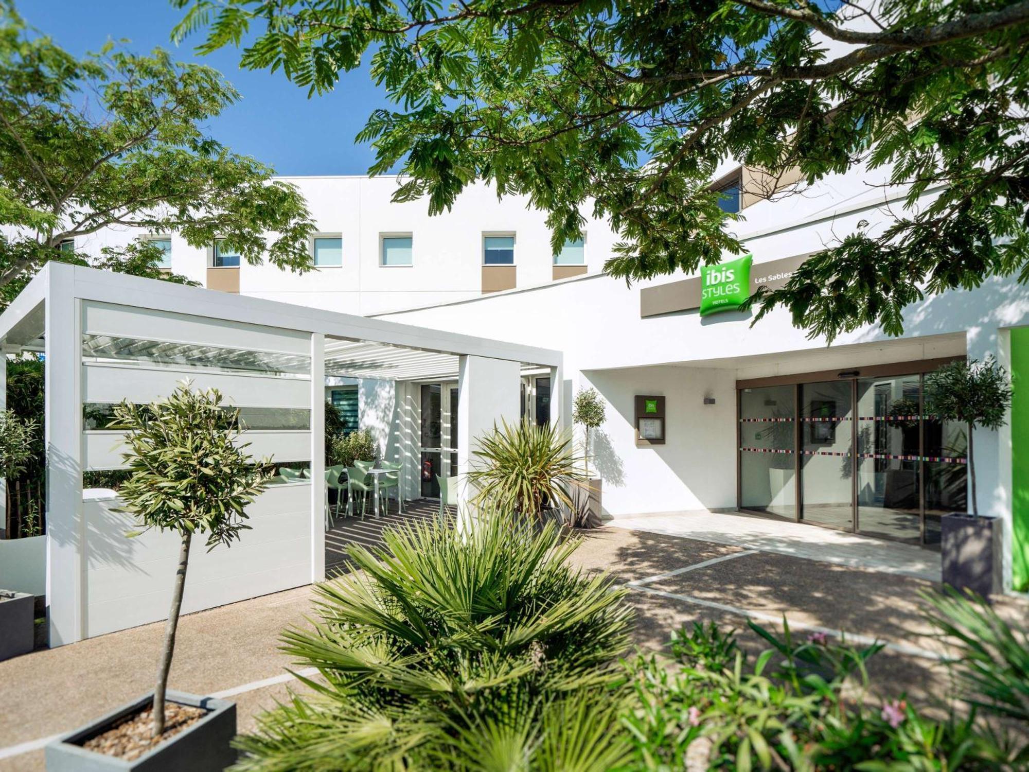 ホテル Ibis Styles Les Sables Olonne エクステリア 写真
