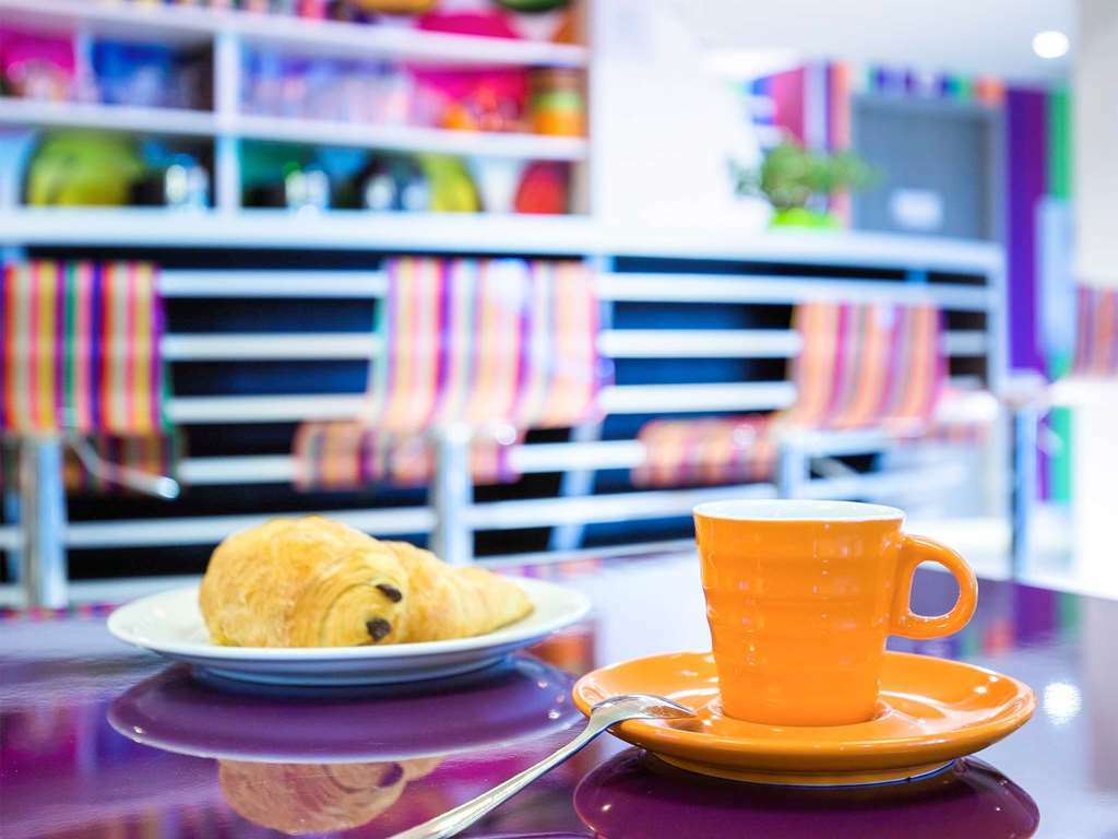 ホテル Ibis Styles Les Sables Olonne レストラン 写真